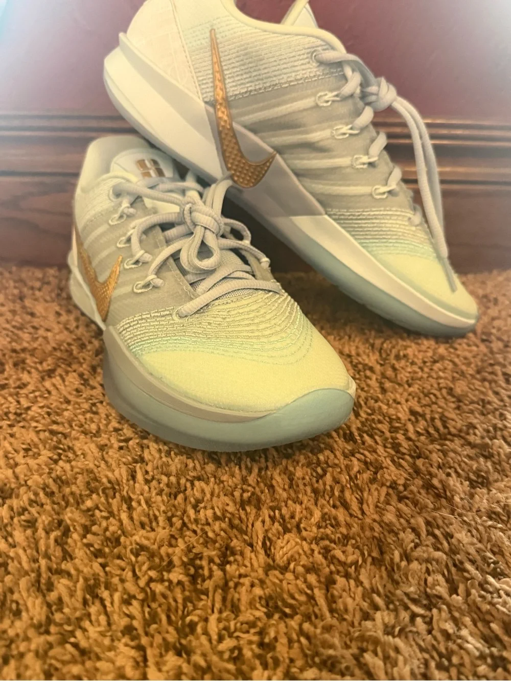 Nike Women's Size 8 Sabrina 3 Blueprint Light Blue Athletic Sneakers